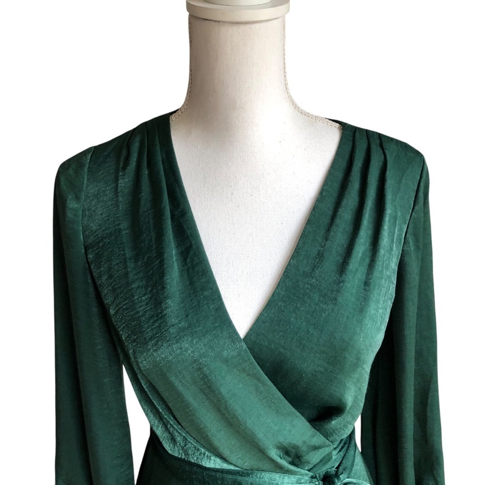 Gal Meets Glam Jennifer Wrap Midi Dress Green Size 00 - Picture 3 of 10